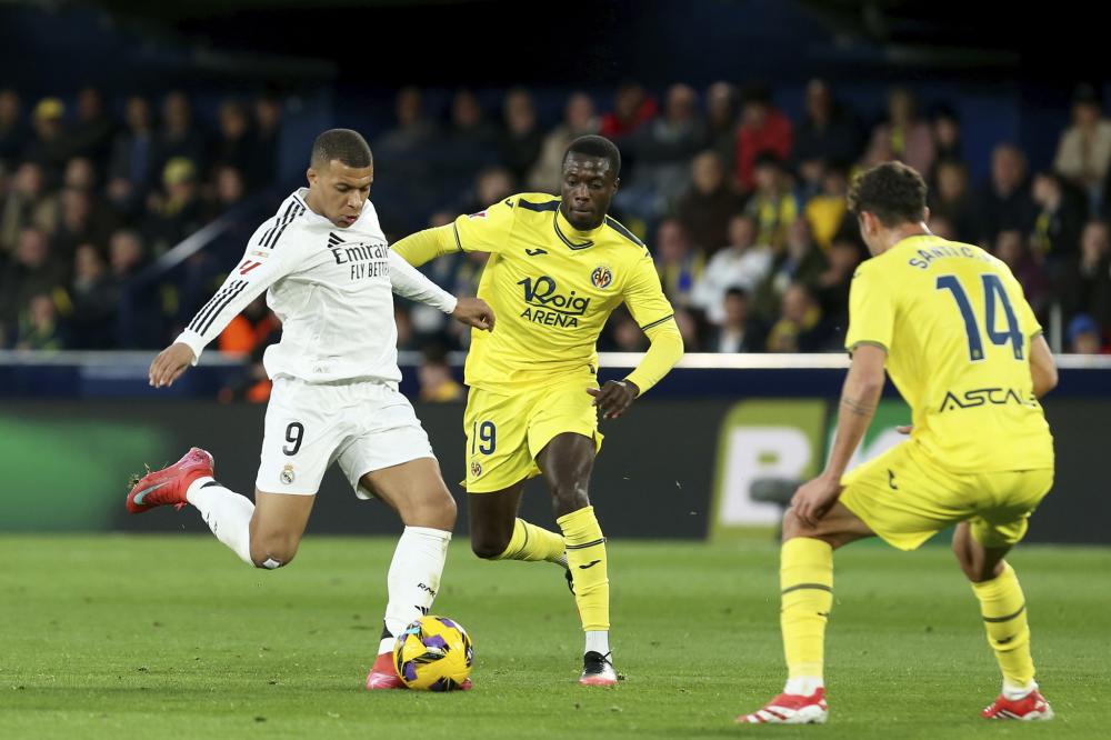 詹姆斯凭借 詹姆斯凭借